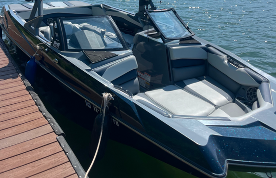 Axis Wake Surf Boat Tubing Experience Perfect For Pups – Lake Austin