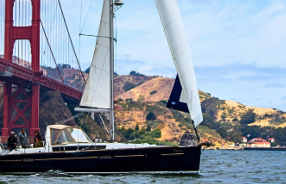 Luxury Bay Sailing Experience – 41' Yacht, Comfortably Seats 10