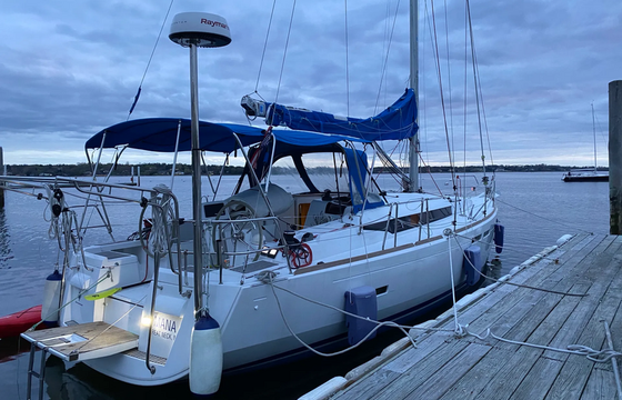 Luxurious Racer/Cruiser Sloop - 2015 Jeanneau 409