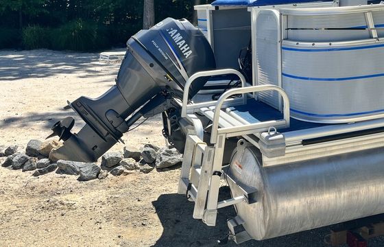 Lake Anna Private Side Pontoon Rental Updated 22'Lowe Pontoon Boat