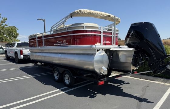 22' Sun Tracker Pontoon Party Barge with Tubing in Los Angeles