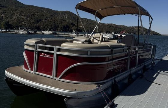 22' Sun Tracker Pontoon Party Barge with Tubing in Los Angeles