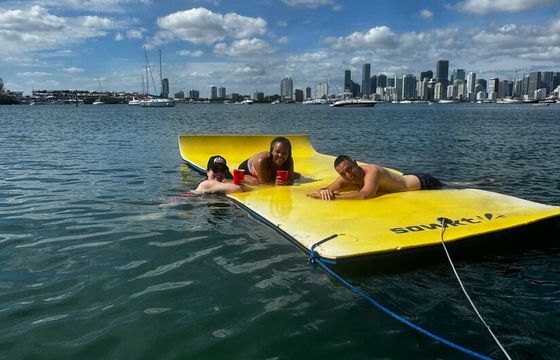 Experience "HABANA“ Sundancer 37FT in Miami!
