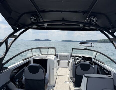 Lake Lanier Serenity — 2026 Yamaha 255XE Surf Charter