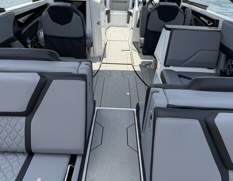 Lake Lanier Serenity — 2026 Yamaha 255XE Surf Charter