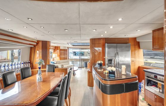 JACUZZI INCLUDED | 90FT 13PPL LUXURY YACHT MIAMI