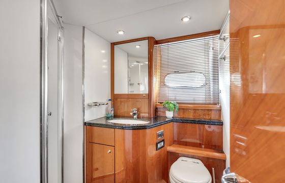 JACUZZI INCLUDED | 90FT 13PPL LUXURY YACHT MIAMI