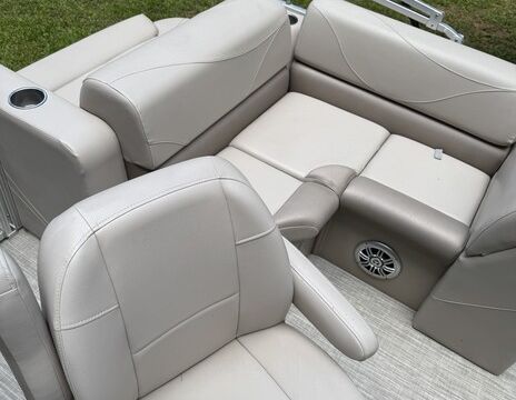2017 Avalon EAGLE  Pontoon 17 feet