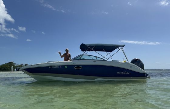 Living Like Larry Charters,  sandbar and snorkel adventures