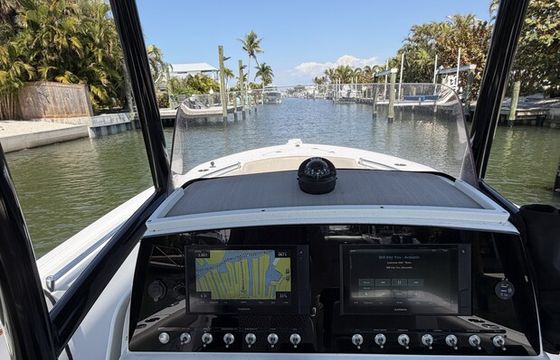 Luxury 23’ Sportsman Center Console | Easy Private Lift Access | Fuel
