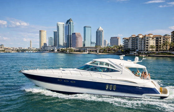 52’ Luxury Yacht | Downtown Tampa