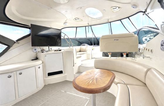 52’ Luxury Yacht | Downtown Tampa