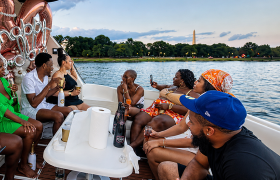 Luxury DC Yacht Experience | Sea Ray 300 Sundancer