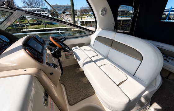 Luxury DC Yacht Experience | Sea Ray 300 Sundancer