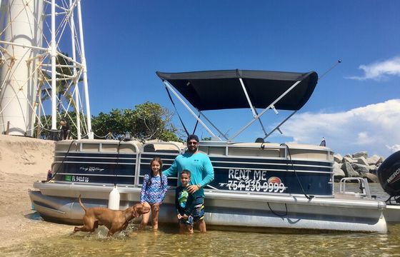 Pontoon boats for 10