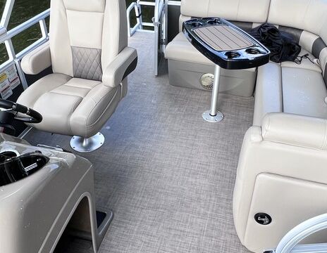 Pontoon boats for 10