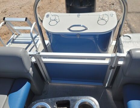 Captained-20ft Avalon Tritoon – 150HP | BBQ, Double Bimini; $125/hr