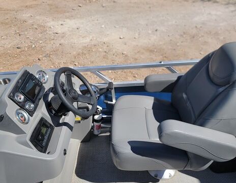 Captained-20ft Avalon Tritoon – 150HP | BBQ, Double Bimini; $125/hr