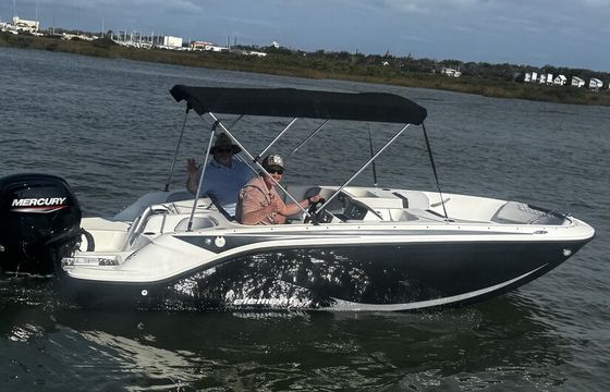 Bayliner- Fun &amp; Budget-Friendly- Great for Small Groups!