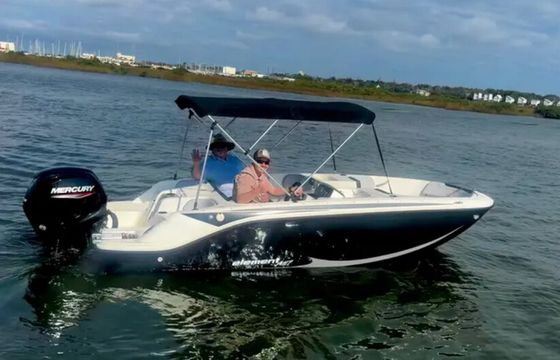 Bayliner- Fun &amp; Budget-Friendly- Great for Small Groups!