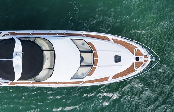 LUXURY SEA RAY SEDAN BRIDGE 48 FT