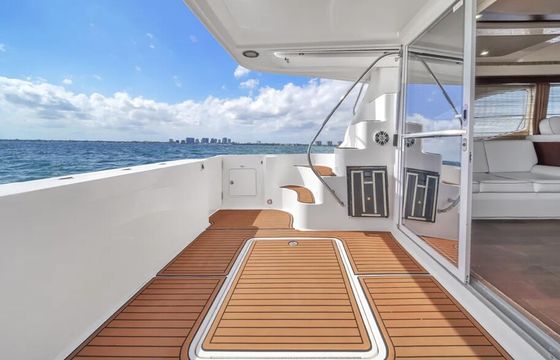 LUXURY SEA RAY SEDAN BRIDGE 48 FT