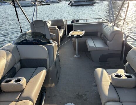 22’ Party Barge on Devils Lake