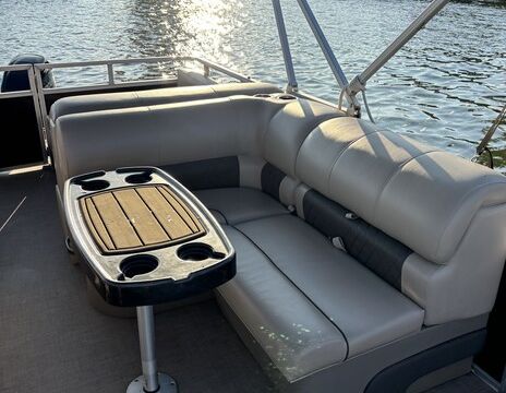 22’ Party Barge on Devils Lake