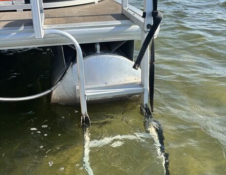 22’ Party Barge on Devils Lake