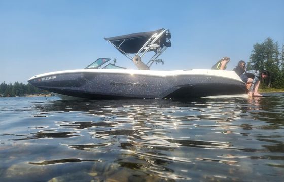 2021 MasterCraft NXT24 – Surf-Ready Wake Machine – Seats 12 – Delivery