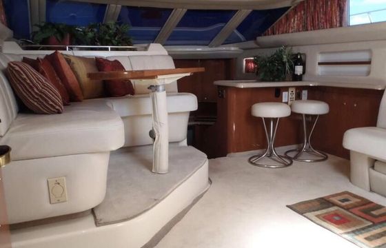 Paint, party and yacht with us! Climb aboard the 45ft Sea Ray