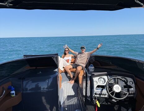 Sleek 29ft Sport Cruiser | Playpen, Skyline, Sunset | Capt, Fuel Incl.