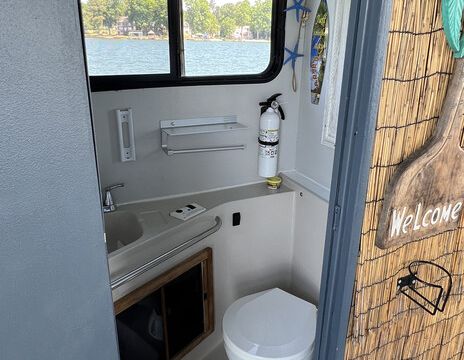The Cabana – Lake Norman’s Premier Party Charter