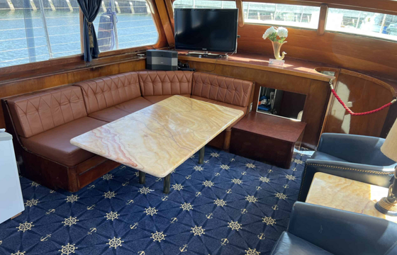Classic Vintage Gatsby-Era Motor Yacht!
