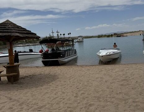 2023 Beautiful Veranda Luxury Tritoon 200 HP