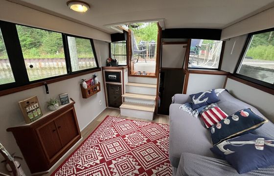 32' Beautiful Carver - Enjoy Spring Lake/Grand Haven!