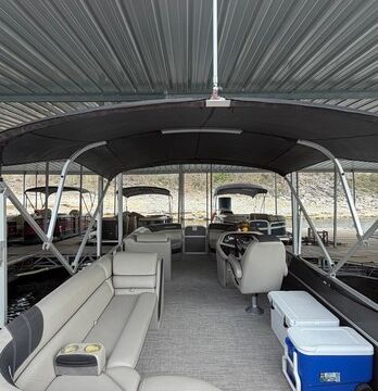Rent a 24ft Pontoon Boat on Lake Travis Today