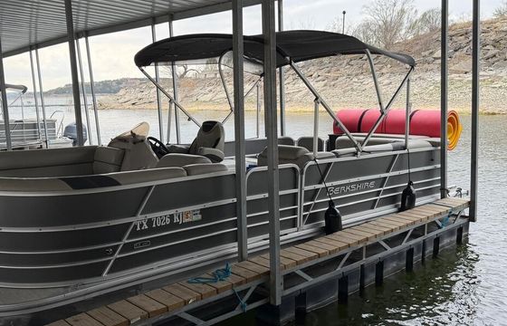 Rent a 24ft Pontoon Boat on Lake Travis Today