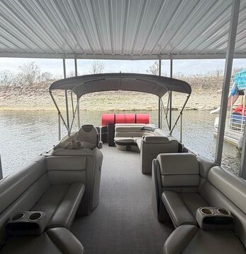 Rent a 24ft Pontoon Boat on Lake Travis Today