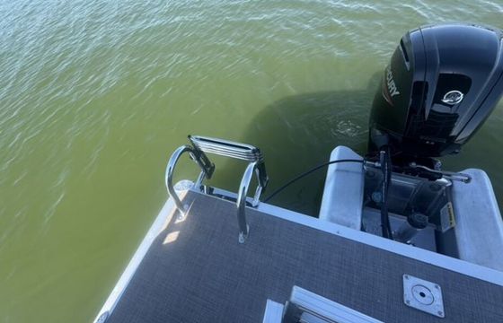 Party Barge Pontoon - Captain and Fuel Included - Fishing Welcome