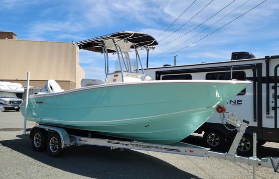 2023 Bulls Bay Center Console - 🆓 delivery to Falls Lake + Kerr Lake