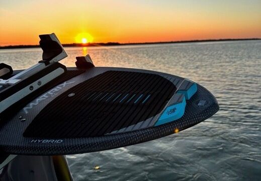 2021 25ZX Wake Boat — Premium Surf and Cruise by Boats and Toasts!