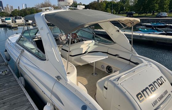 40ft Formula Super Sport Motor Yacht in  Chicago - Playpen Ready