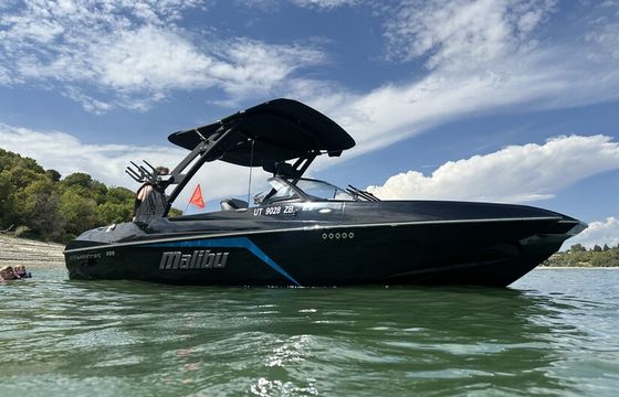 2020 Malibu 21 MLX Wakesetter