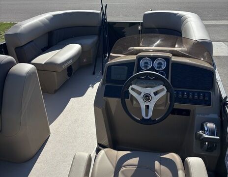 Pontoon Paradise: Sea Breeze Retreat
