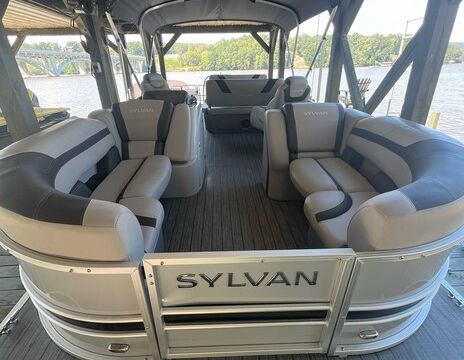 Premium Tritoon Experience with 200hp Rental on Lake Tillery NC