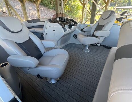 Premium Tritoon Experience with 200hp Rental on Lake Tillery NC