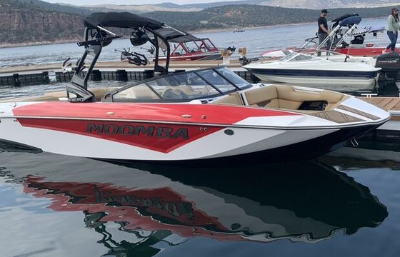 Moomba Makai 24' Fully Loaded Wakesurf Boat | Daily/Weekly