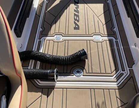 Moomba Makai 24' Fully Loaded Wakesurf Boat | Daily/Weekly