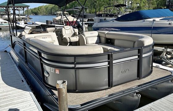Cruise Lake Norman 24’ Harris Tritoon
